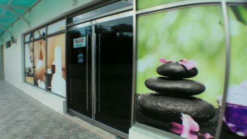 AELC 親子留学センター_マッサージショップ