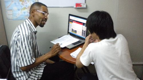 クラークフィリピン留学院_マンツーマン授業風景