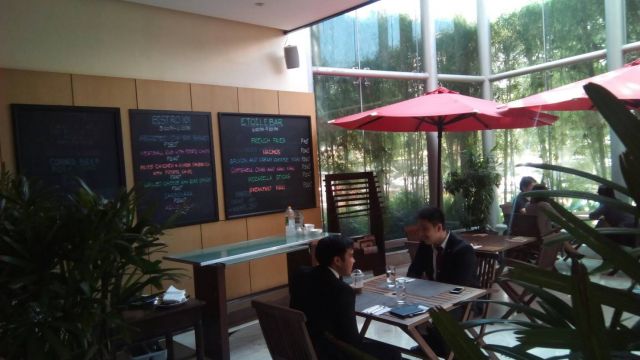 カフェ Enderun College Language Center_カフェ