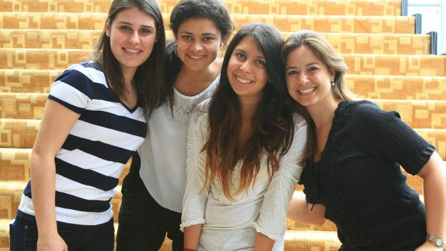 クラスメイト Enderun College Language Center_クラスメイト