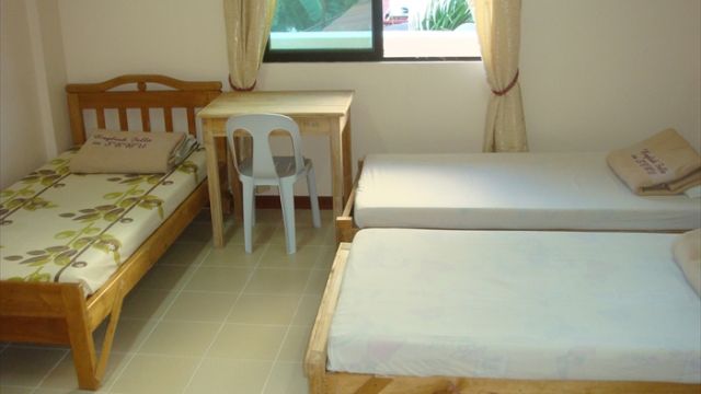 English Fella 1_3人部屋