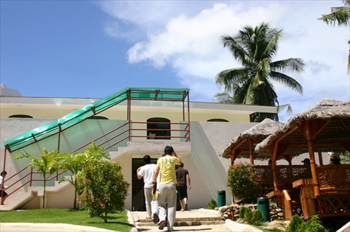 English Fella 2_教室棟外観