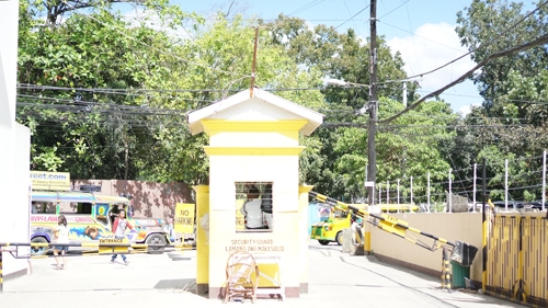 QQ English IT Parkドミトリー ビレッジエントランス