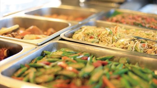 QQ English Seafront食事例