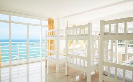 QQ English Seafront6人部屋