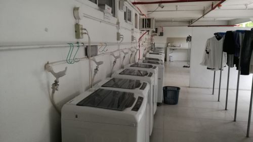 QQ English Seafrontランドリー