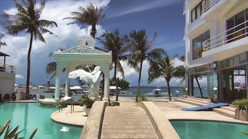 QQ English Seafrontプール