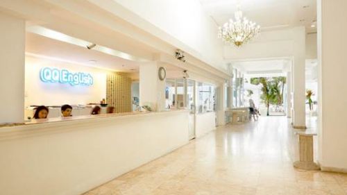 QQ English Seafrontフロント