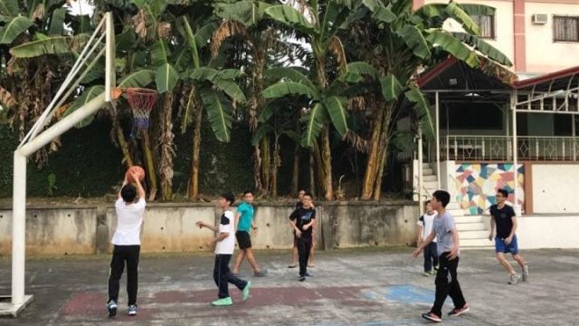 バスケットボールコート SDA Language Center_バスケットボールコート