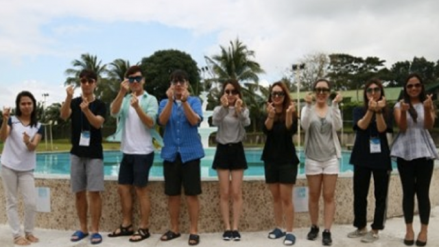 教員と一緒に SDA Language Center_教員と一緒に