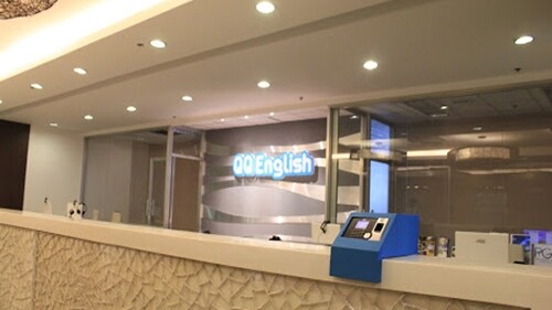 学校エントランス