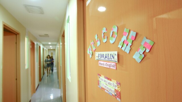 SMEAG Capital 教室廊下